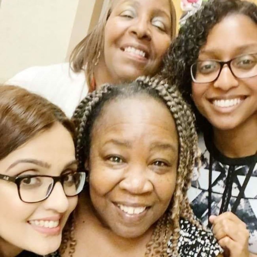 Meet your Posher, Cynthia